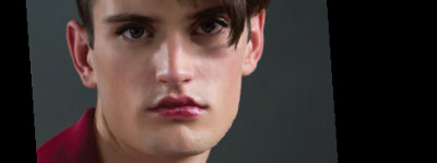 man in makeup button 400x150